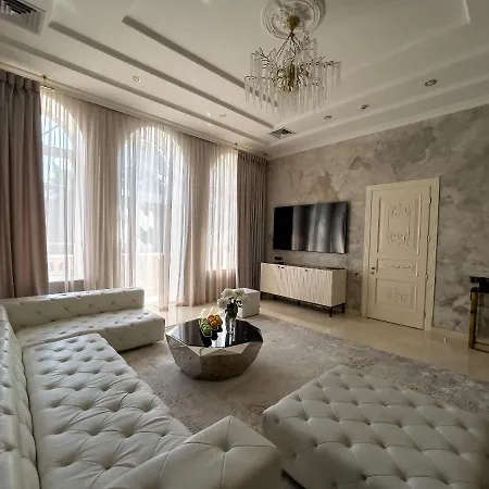 Arcadia Plaza 4* Odesa