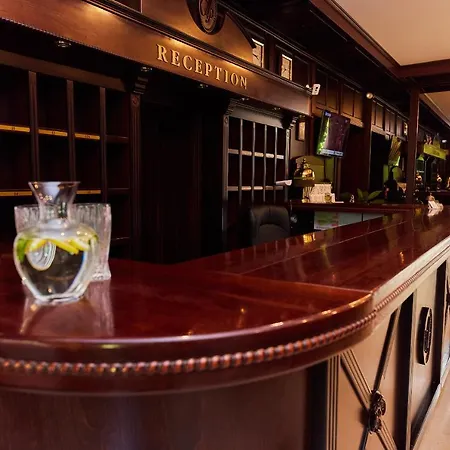 Arcadia Plaza Hotel 4*
