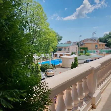 Arcadia Plaza Hotel