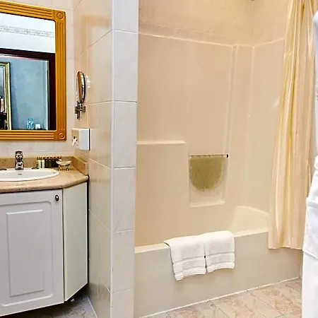 Arcadia Plaza Szálloda 4*