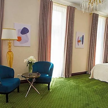 Szálloda Arcadia Plaza 4*