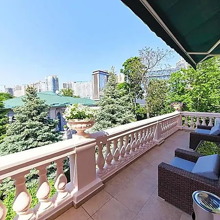 Arcadia Plaza Szálloda 4*