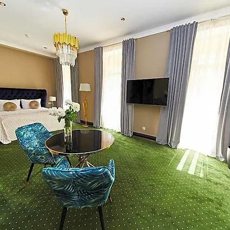 Szálloda Arcadia Plaza 4*
