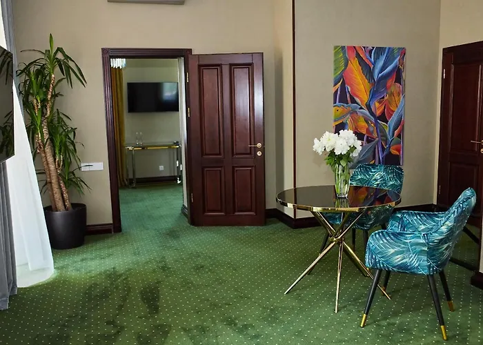 Arcadia Plaza Hotel 4*