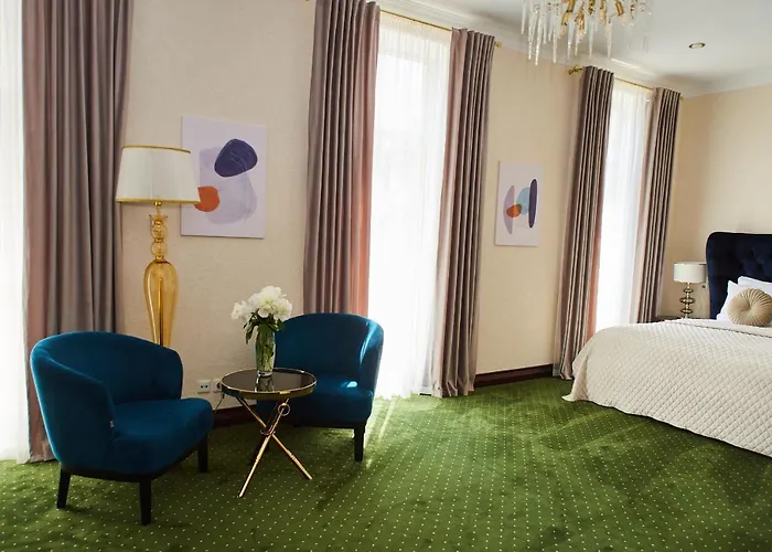 Arcadia Plaza Hotel 4*