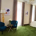 Arcadia Plaza Hotel 4*
