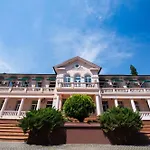 Hotel Arcadia Plaza